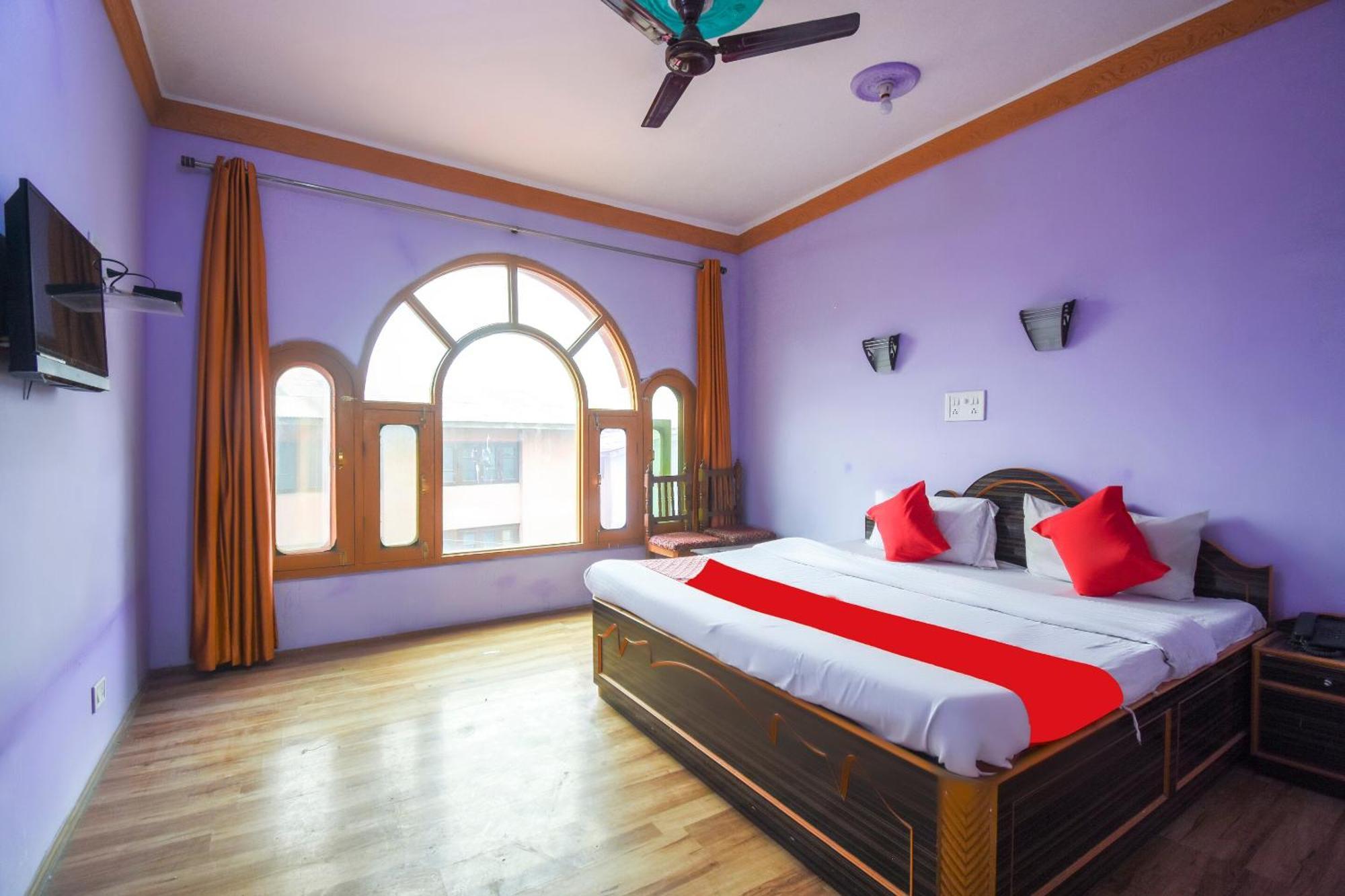 Oyo Hotel New Divine Kashmir Durgjan Dış mekan fotoğraf