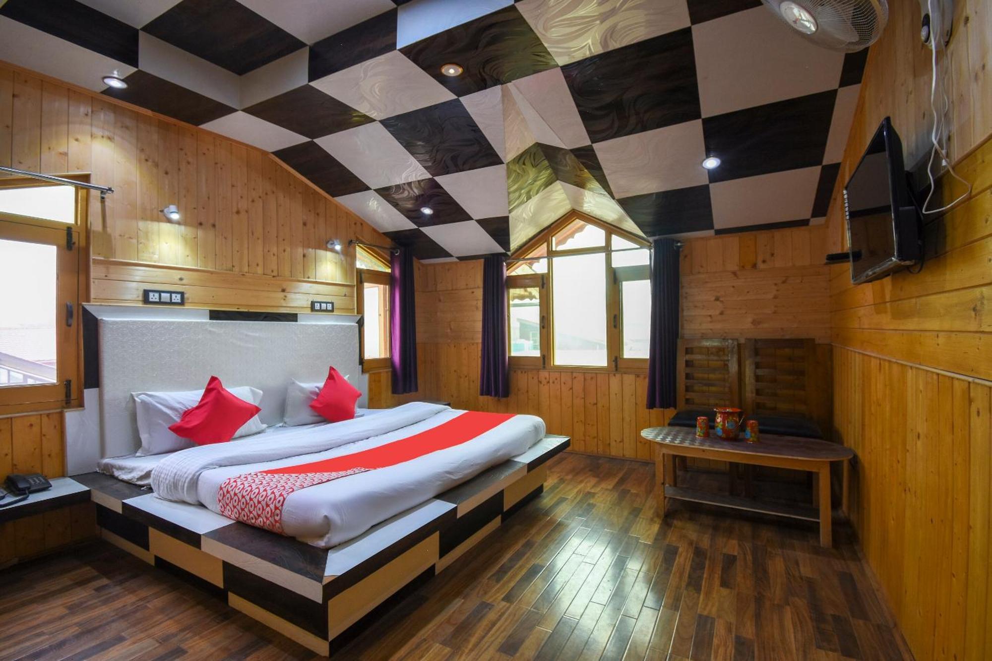 Oyo Hotel New Divine Kashmir Durgjan Dış mekan fotoğraf