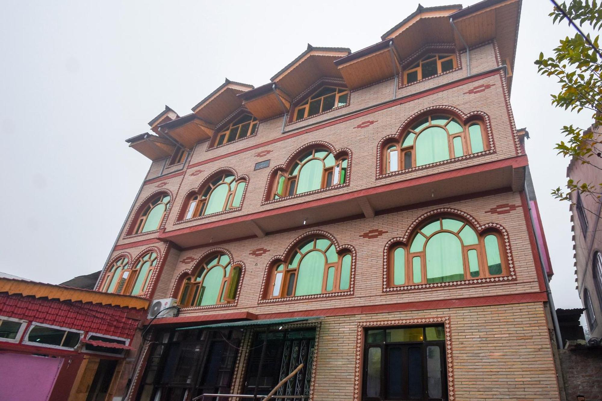 Oyo Hotel New Divine Kashmir Durgjan Dış mekan fotoğraf