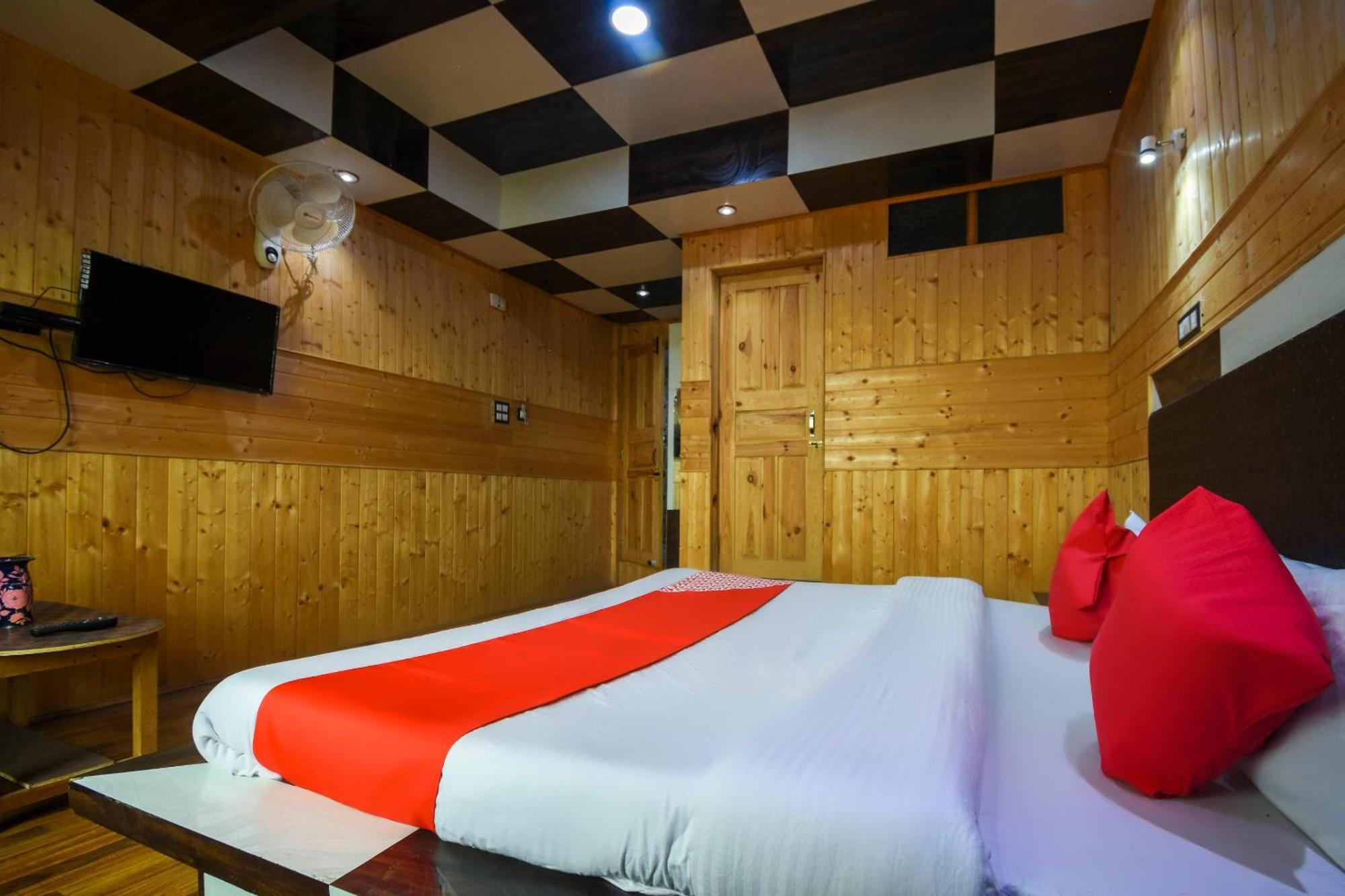 Oyo Hotel New Divine Kashmir Durgjan Dış mekan fotoğraf