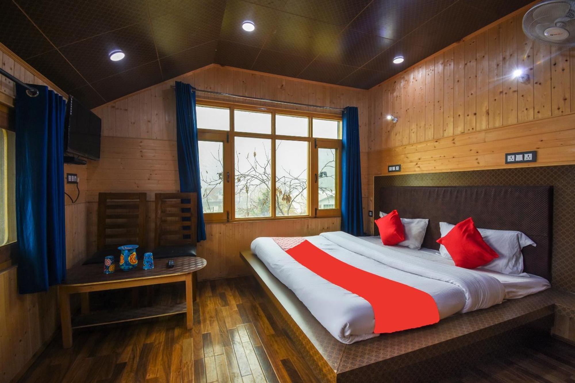 Oyo Hotel New Divine Kashmir Durgjan Dış mekan fotoğraf